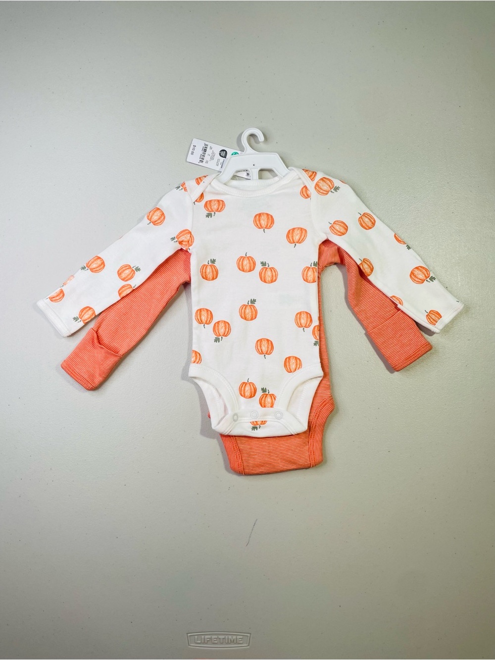 NWT Carter's Newborn Just One You Baby Halloween Pumpkins
2-Pack Bodysuit Set - Picture 2 of 4